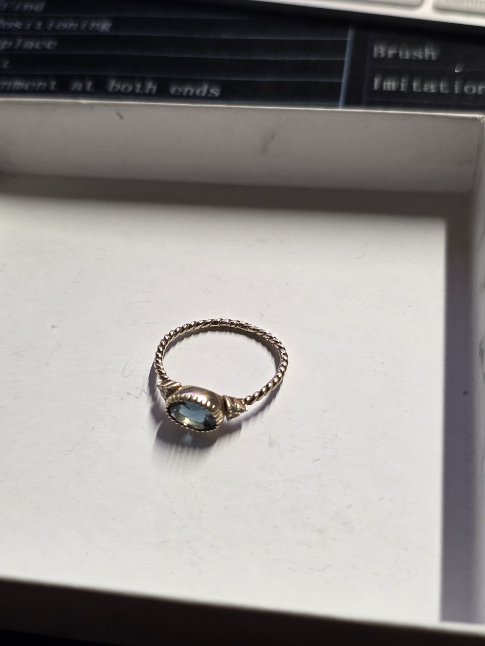 Gold-TRope Band Ring with Light Blue Stone